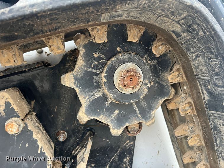 image for item JU9743 2021 Bobcat MT100  compact utility loader