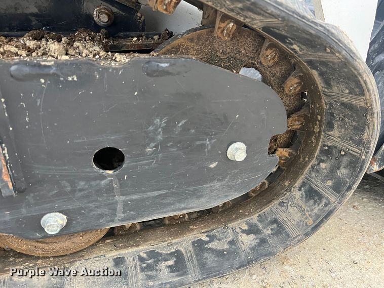 image for item JU9743 2021 Bobcat MT100  compact utility loader