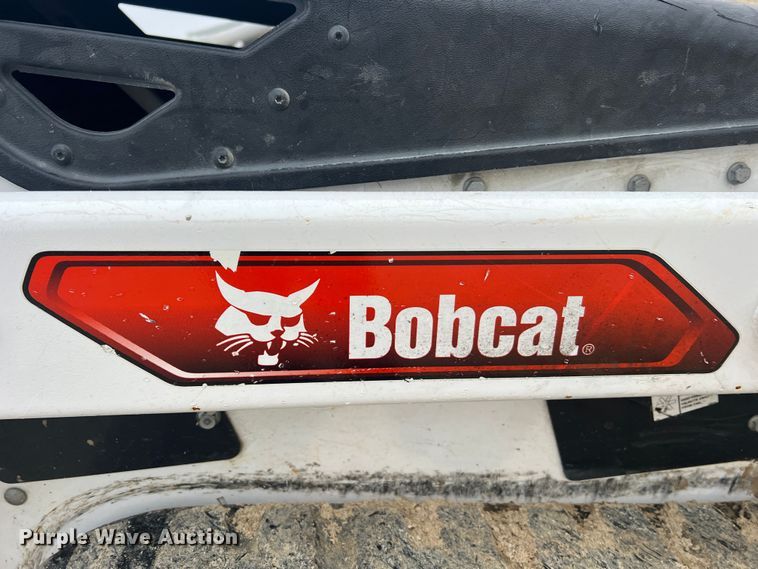 image for item JU9743 2021 Bobcat MT100  compact utility loader