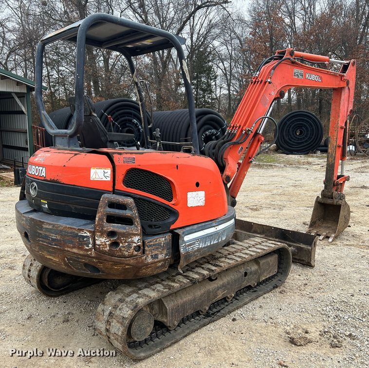 image for item JU9744 Kubota KX121-3  mini excavator