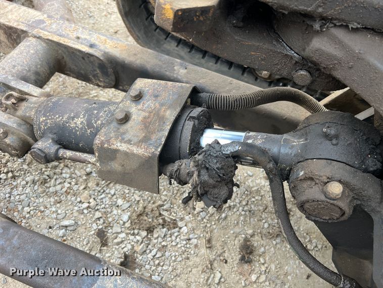 image for item JU9744 Kubota KX121-3  mini excavator