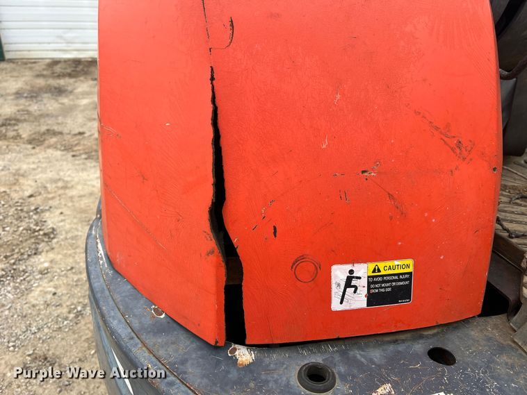 image for item JU9744 Kubota KX121-3  mini excavator