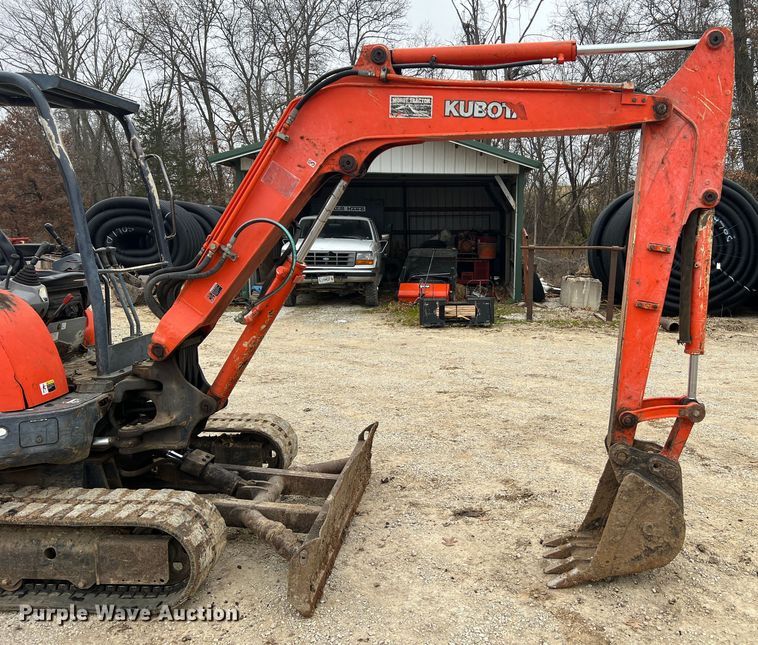 image for item JU9744 Kubota KX121-3  mini excavator