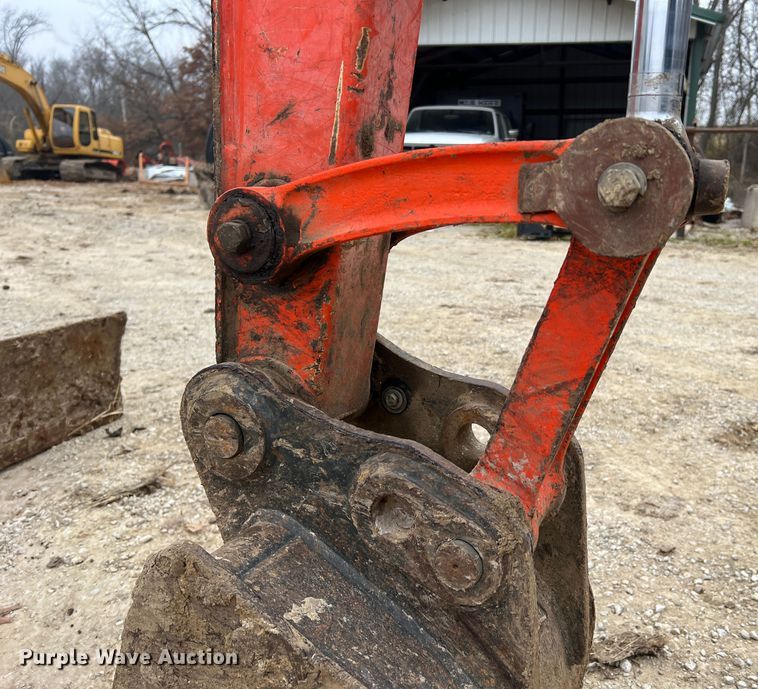 image for item JU9744 Kubota KX121-3  mini excavator