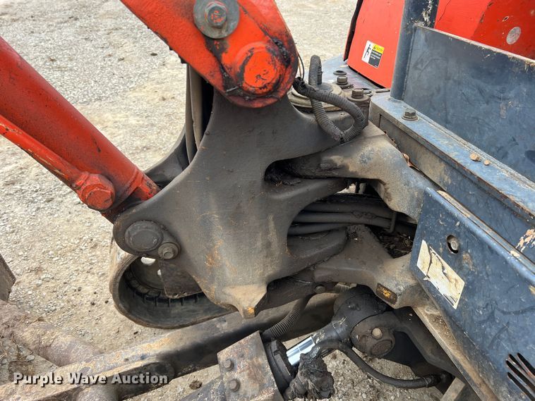 image for item JU9744 Kubota KX121-3  mini excavator