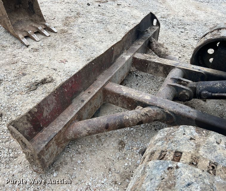 image for item JU9744 Kubota KX121-3  mini excavator