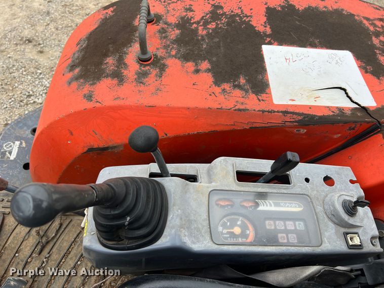 image for item JU9744 Kubota KX121-3  mini excavator