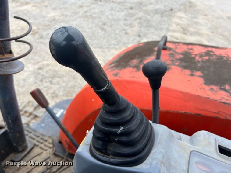 image for item JU9744 Kubota KX121-3  mini excavator