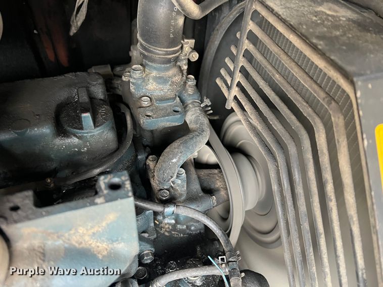 image for item JU9744 Kubota KX121-3  mini excavator