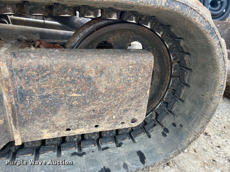 image for item JU9744 Kubota KX121-3  mini excavator