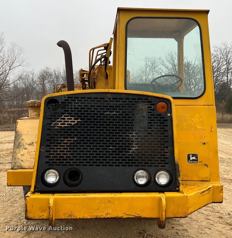 image for item JU9748 1979 John Deere 762  elevating scraper