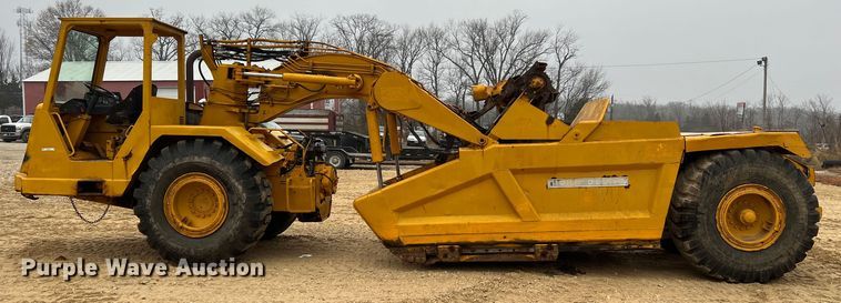 image for item JU9748 1979 John Deere 762  elevating scraper