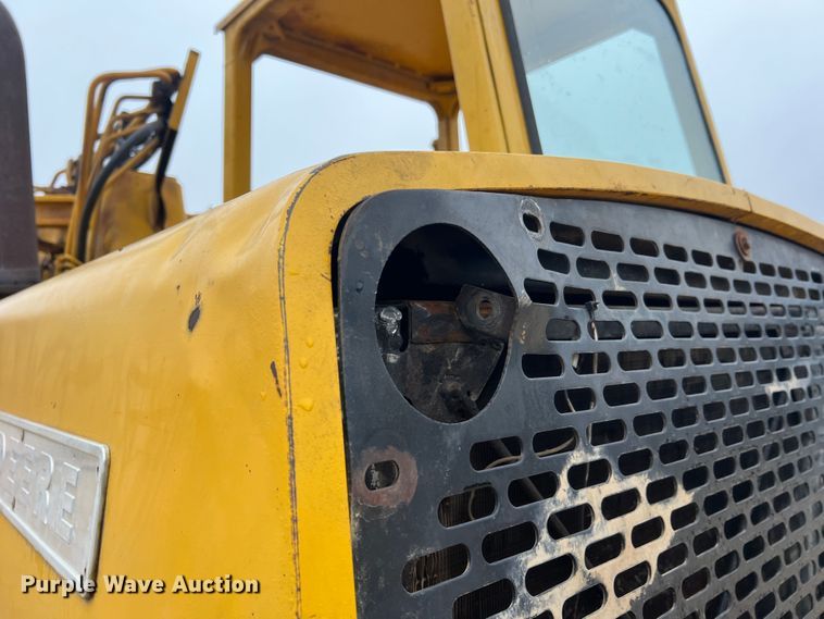 image for item JU9748 1979 John Deere 762  elevating scraper