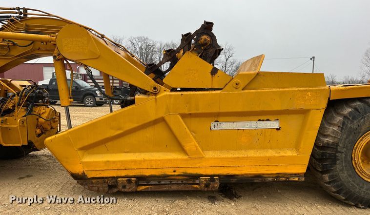 image for item JU9748 1979 John Deere 762  elevating scraper