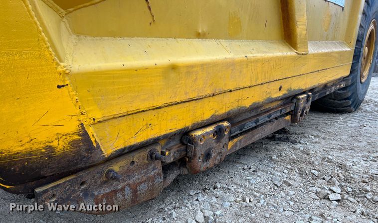 image for item JU9748 1979 John Deere 762  elevating scraper