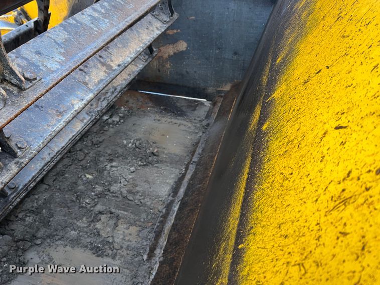 image for item JU9748 1979 John Deere 762  elevating scraper