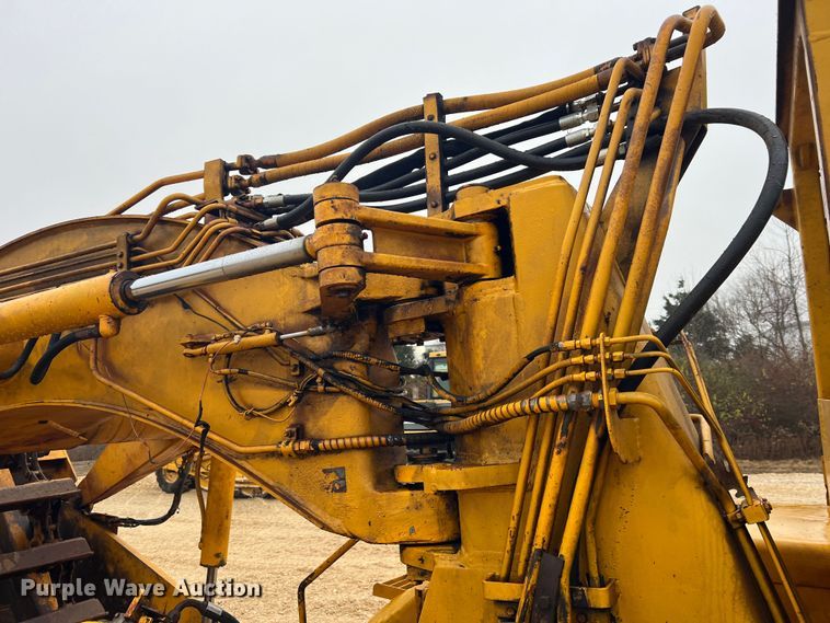 image for item JU9748 1979 John Deere 762  elevating scraper