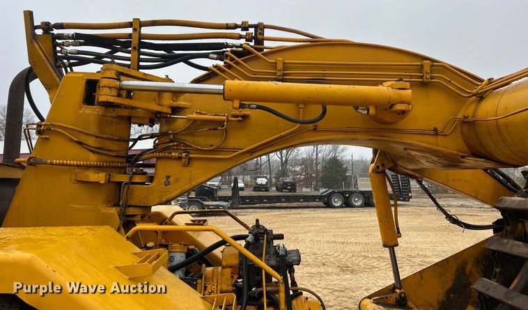 image for item JU9748 1979 John Deere 762  elevating scraper