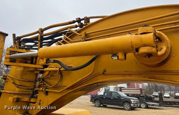 image for item JU9748 1979 John Deere 762  elevating scraper