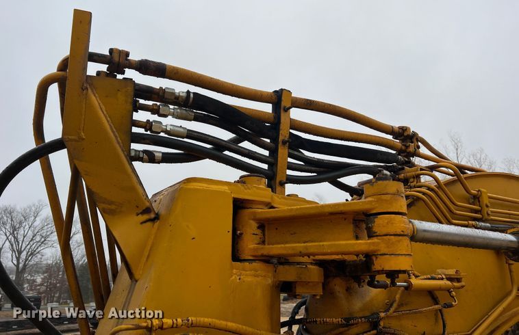 image for item JU9748 1979 John Deere 762  elevating scraper