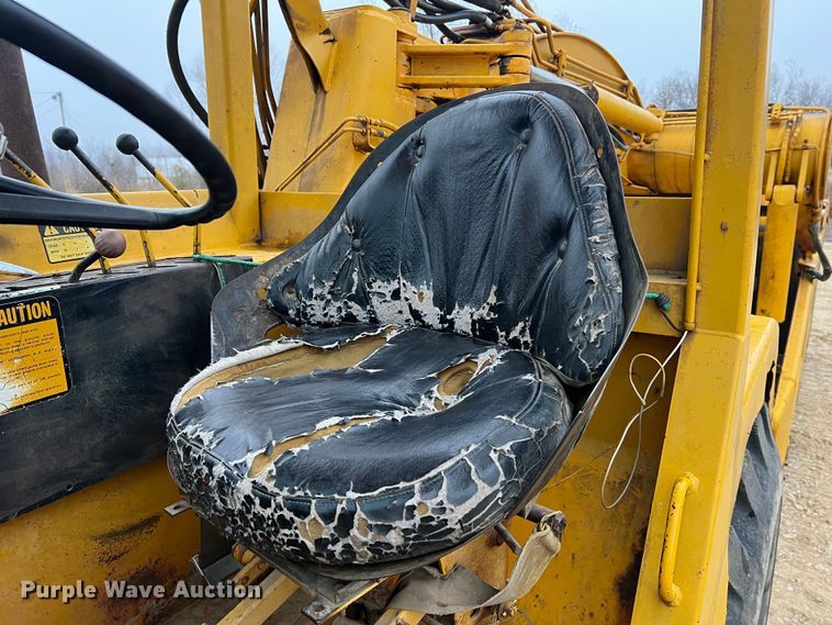 image for item JU9748 1979 John Deere 762  elevating scraper