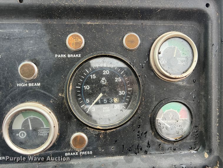 image for item JU9748 1979 John Deere 762  elevating scraper