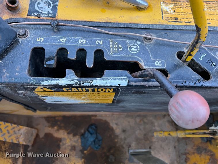 image for item JU9748 1979 John Deere 762  elevating scraper