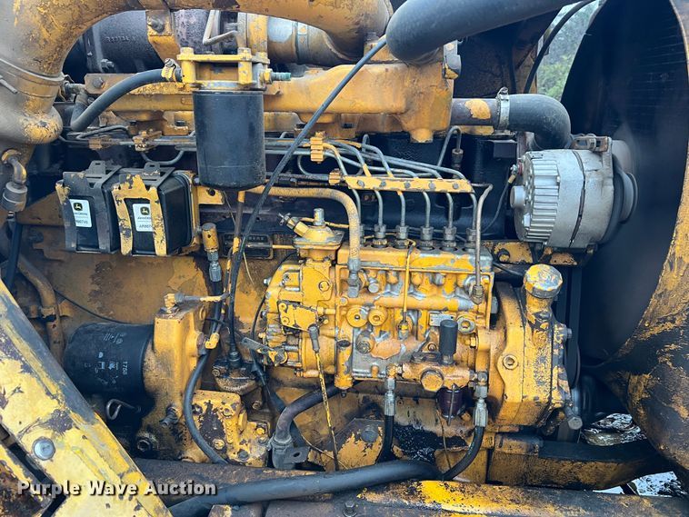 image for item JU9748 1979 John Deere 762  elevating scraper