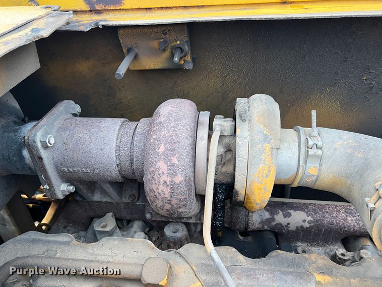 image for item JU9748 1979 John Deere 762  elevating scraper