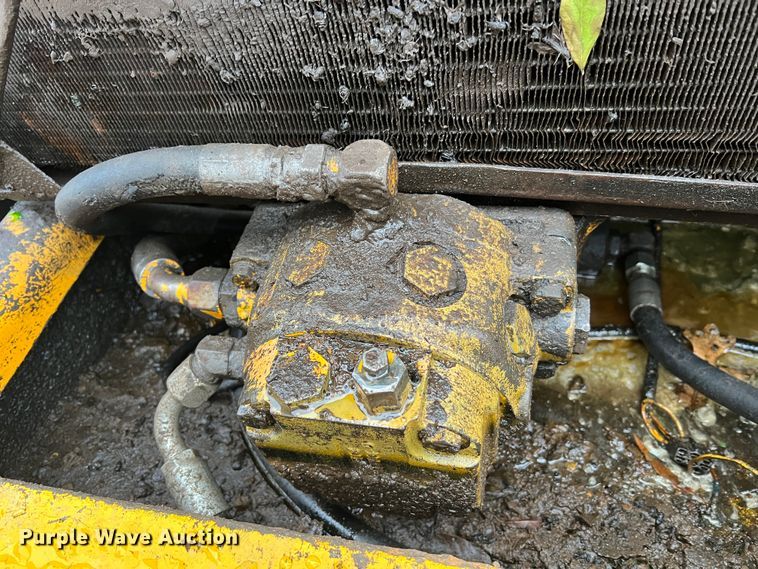 image for item JU9748 1979 John Deere 762  elevating scraper