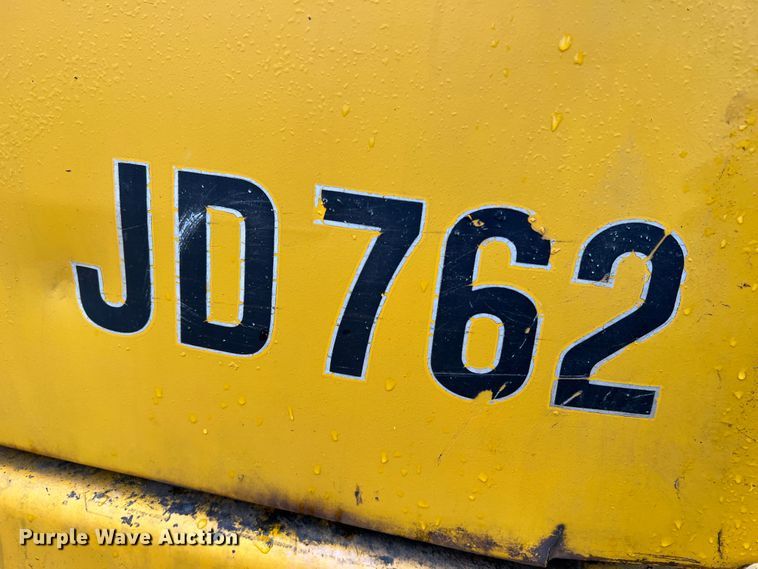 image for item JU9748 1979 John Deere 762  elevating scraper