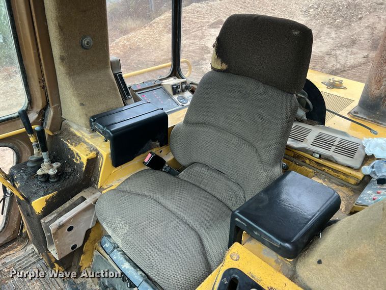 image for item JU9754 1997 Caterpillar 963B  track loader