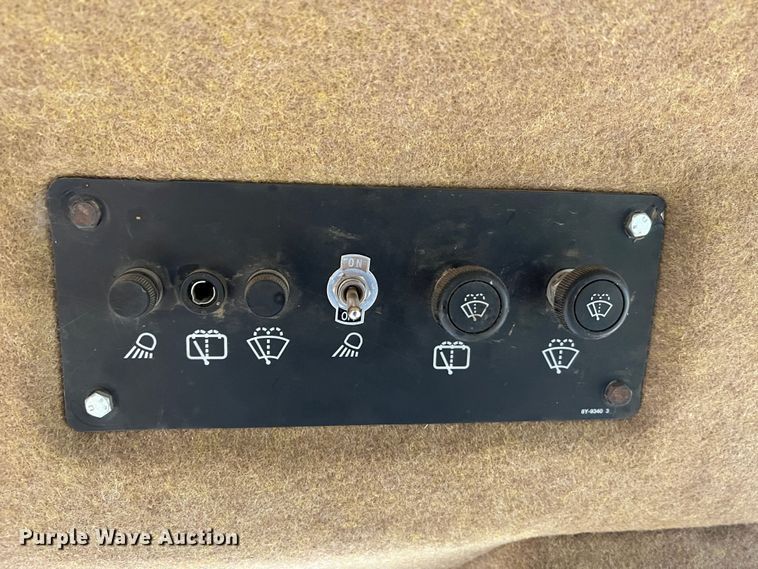 image for item JU9754 1997 Caterpillar 963B  track loader