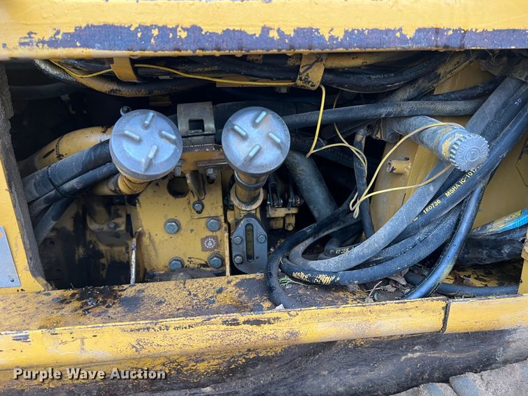 image for item JU9754 1997 Caterpillar 963B  track loader