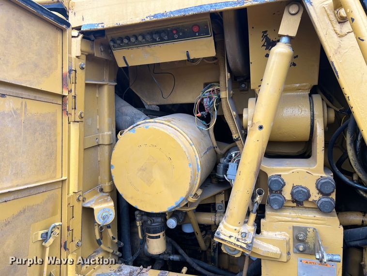 image for item JU9754 1997 Caterpillar 963B  track loader