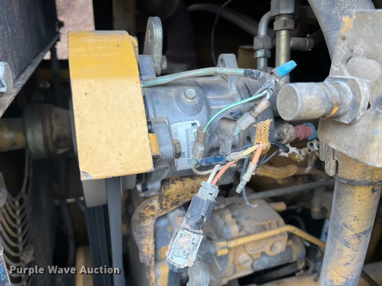 image for item JU9754 1997 Caterpillar 963B  track loader