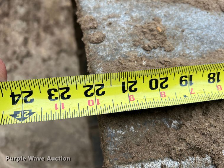 image for item JU9754 1997 Caterpillar 963B  track loader