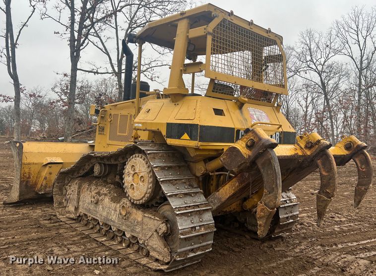 image for item JU9755 1990 Caterpillar D5H  dozer