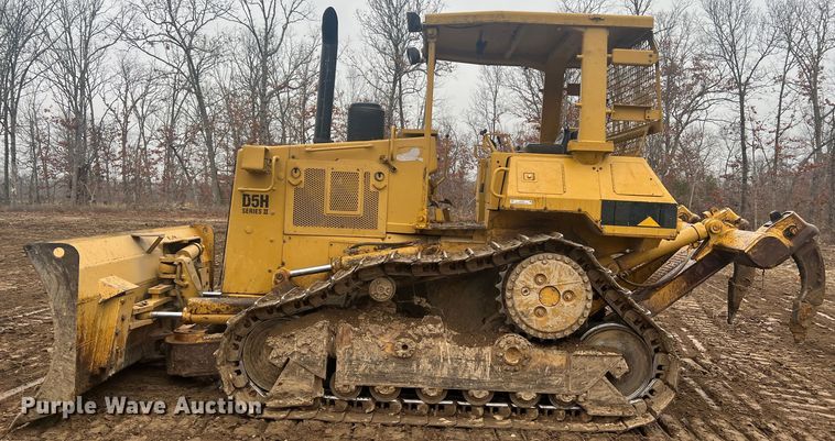 image for item JU9755 1990 Caterpillar D5H  dozer