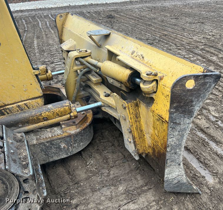 image for item JU9755 1990 Caterpillar D5H  dozer