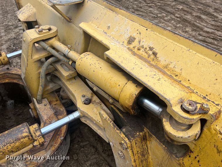 image for item JU9755 1990 Caterpillar D5H  dozer