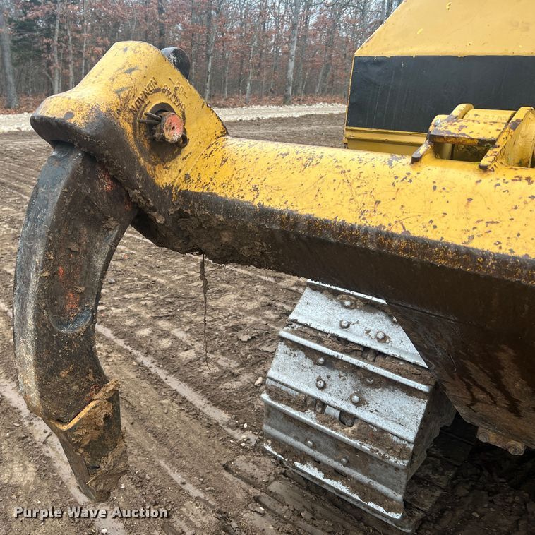 image for item JU9755 1990 Caterpillar D5H  dozer