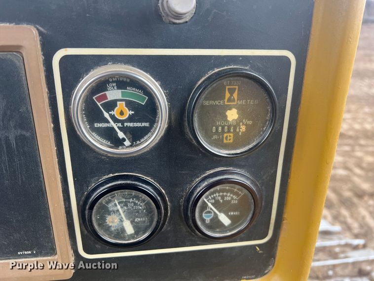 image for item JU9755 1990 Caterpillar D5H  dozer