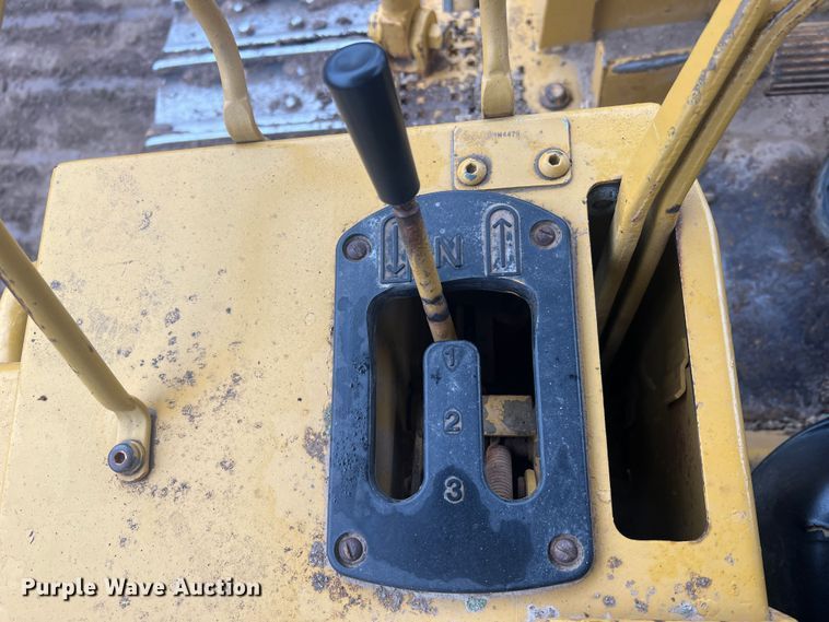 image for item JU9755 1990 Caterpillar D5H  dozer