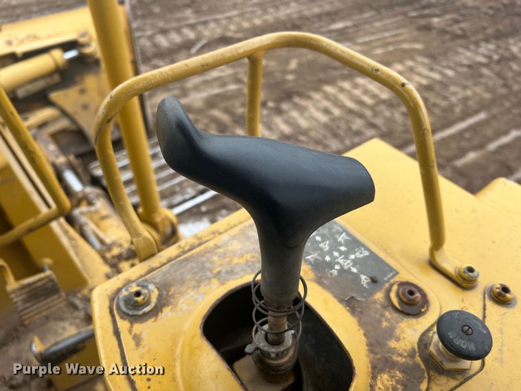 image for item JU9755 1990 Caterpillar D5H  dozer