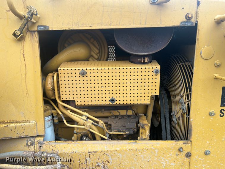 image for item JU9755 1990 Caterpillar D5H  dozer