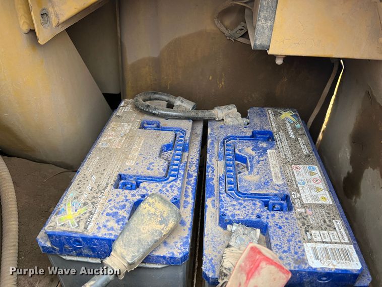 image for item JU9755 1990 Caterpillar D5H  dozer