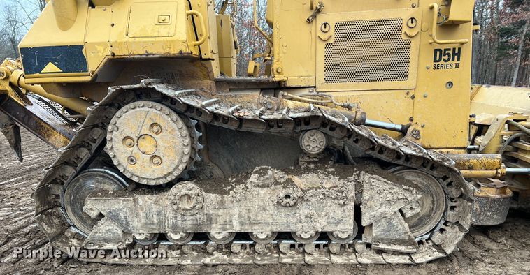 image for item JU9755 1990 Caterpillar D5H  dozer