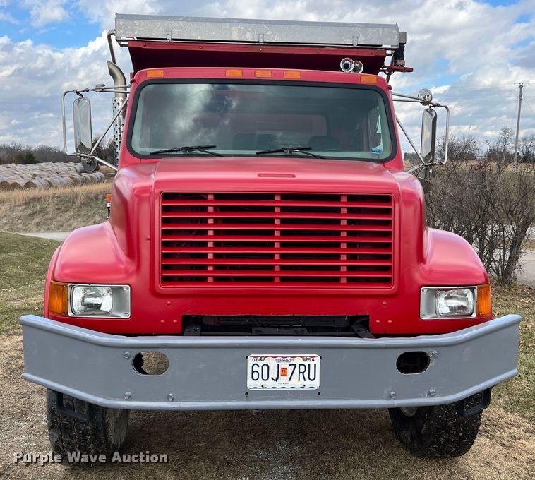 image for item JU9785 1998 International 4900  dump truck