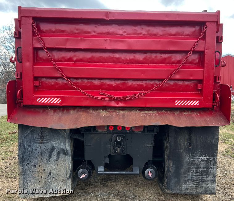 image for item JU9785 1998 International 4900  dump truck
